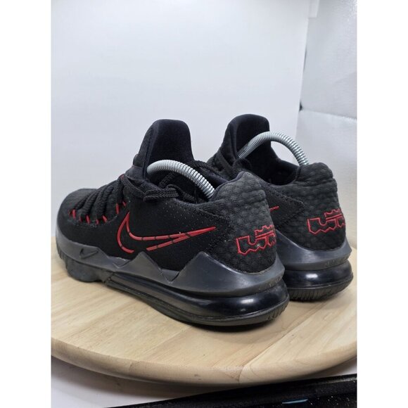 Nike Lebron 17 Low Bred Mens Size 9.5 Black Red Basketball Shoes CD5007-001 - Picture 7 of 9